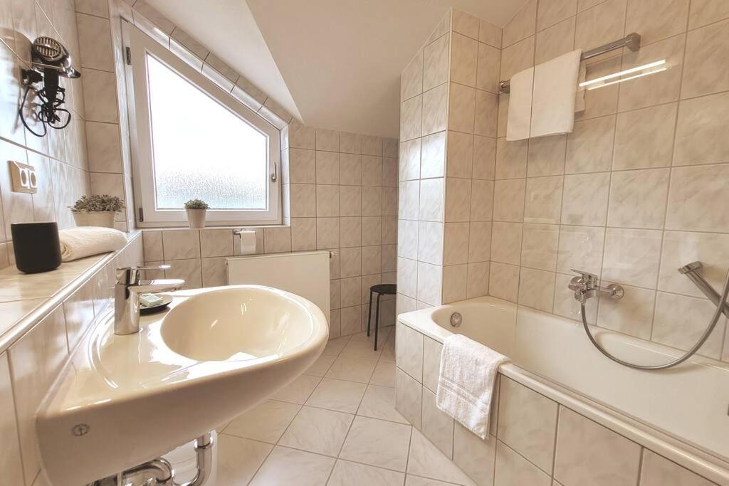 Ferienwohnung Merkurblick ゲルンスバッハ エクステリア 写真